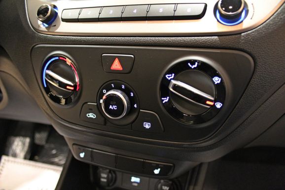 Hyundai Solaris, 1.6 л, МТ, 2022 фото 9