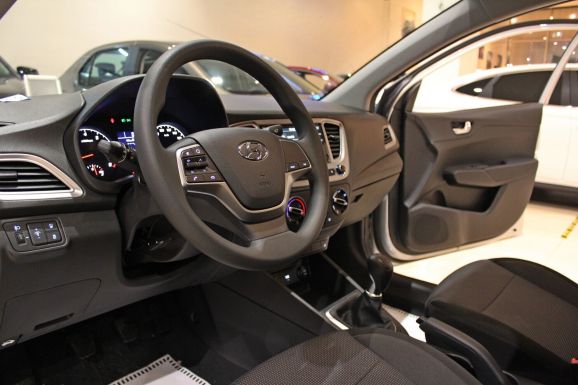 Hyundai Solaris, 1.6 л, МТ, 2022 фото 10