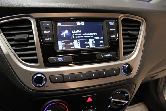 Hyundai Solaris, 1.6 л, МТ, 2022 фото 2