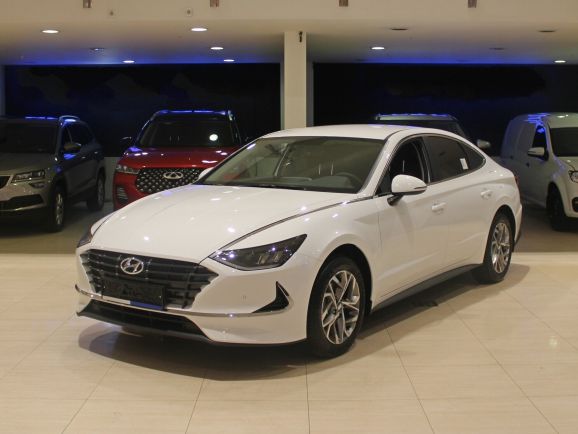 Hyundai Sonata, 2.0 л, АТ, 2022 фото 3