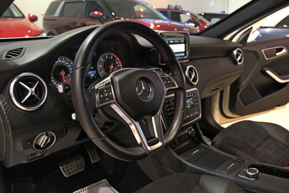 Mercedes-Benz A-Класс, 1.6 л, Робот, 2014 фото 7