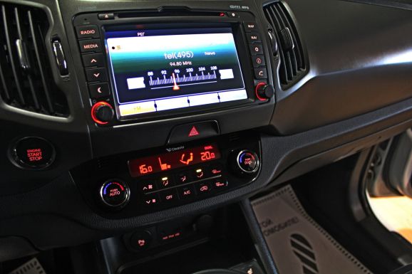 Kia Sportage, 2.0 л, АТ, 2012 фото 9