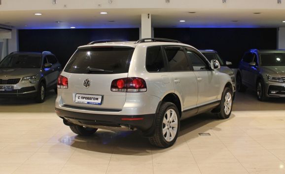 Volkswagen Touareg, 2.5 л, АТ, 2010 фото 5