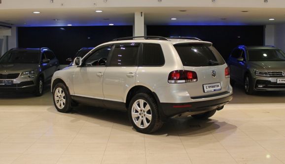 Volkswagen Touareg, 2.5 л, АТ, 2010 фото 6