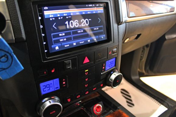 Volkswagen Touareg, 2.5 л, АТ, 2010 фото 8