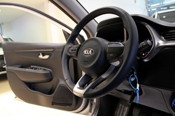 Kia Rio, 1.6 л, МТ, 2020 фото 8