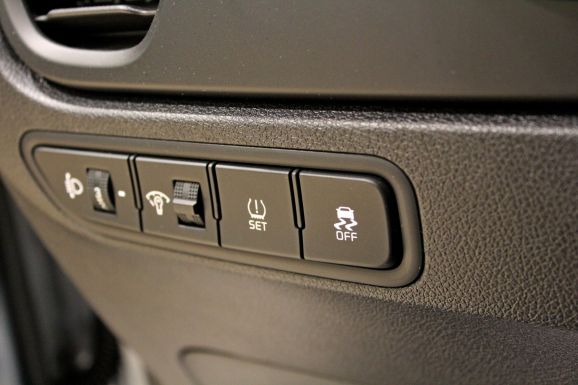 Kia Rio, 1.6 л, МТ, 2020 фото 9