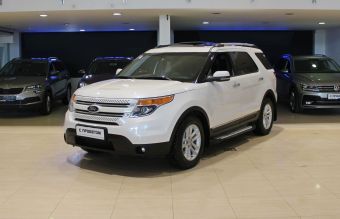 Ford Explorer, 3.5 л, АКПП, 2012 фото 3