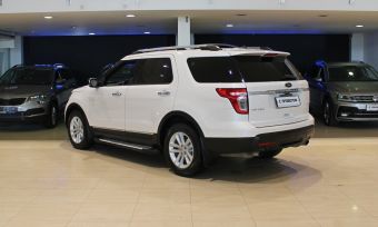 Ford Explorer, 3.5 л, АКПП, 2012 фото 6
