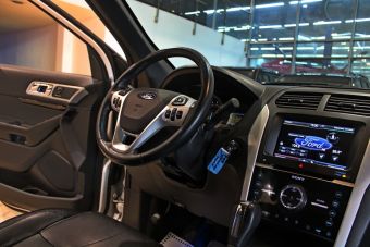 Ford Explorer, 3.5 л, АКПП, 2012 фото 10