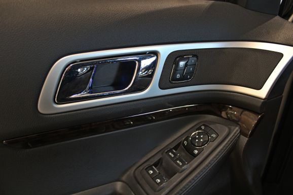 Ford Explorer, 3.5 л, АТ, 2012 фото 1