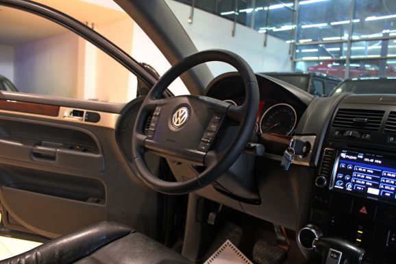 Volkswagen Touareg, 2.5 л, АТ, 2008 фото 9