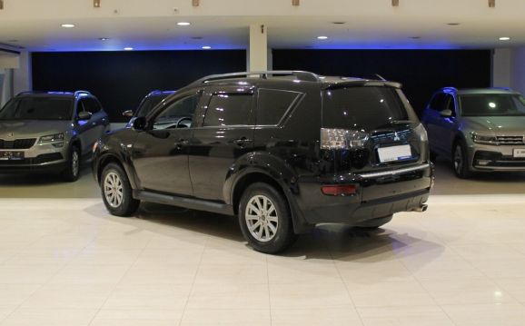 Mitsubishi Outlander, 2.0 л, Вариатор, 2011 фото 6