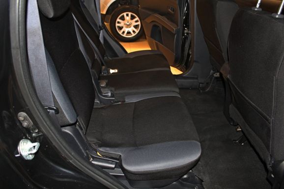 Mitsubishi Outlander, 2.0 л, Вариатор, 2011 фото 1