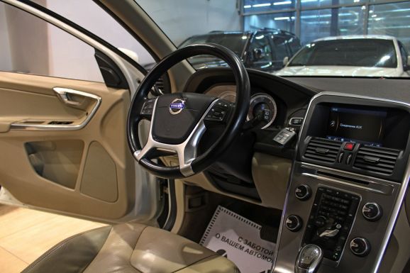 Volvo XC60, 2.4 л, АТ, 2013 фото 7