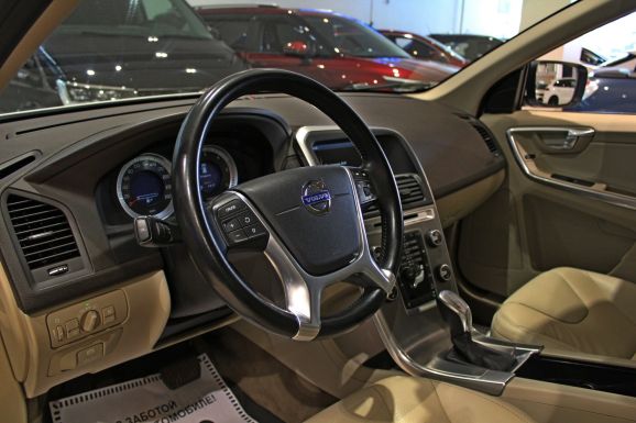 Volvo XC60, 2.4 л, АТ, 2013 фото 9