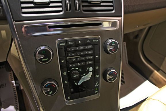 Volvo XC60, 2.4 л, АТ, 2013 фото 11