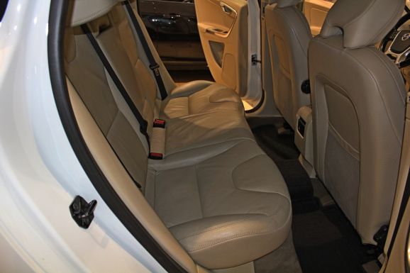 Volvo XC60, 2.4 л, АТ, 2013 фото 2