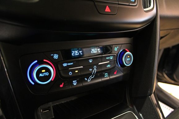 Ford Focus, 1.6 л, Робот, 2018 фото 2