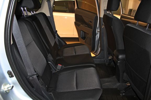 Mitsubishi Outlander, 2.0 л, Вариатор, 2013 фото 1