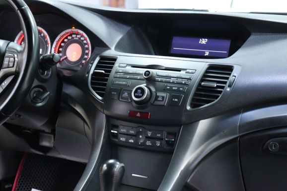 Honda Accord, 2.4 л, АТ, 2012 фото 2