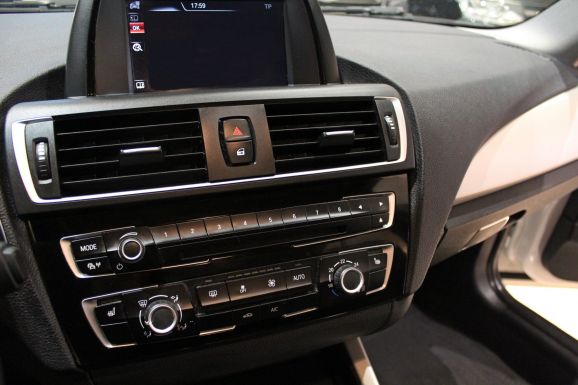 BMW 1 серии, 1.5 л, АТ, 2016 фото 8