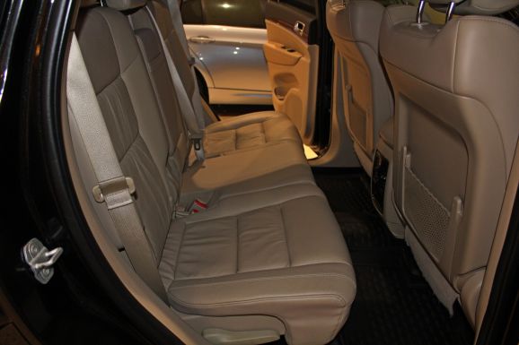 Jeep Grand Cherokee, 3.0 л, АТ, 2010 фото 2