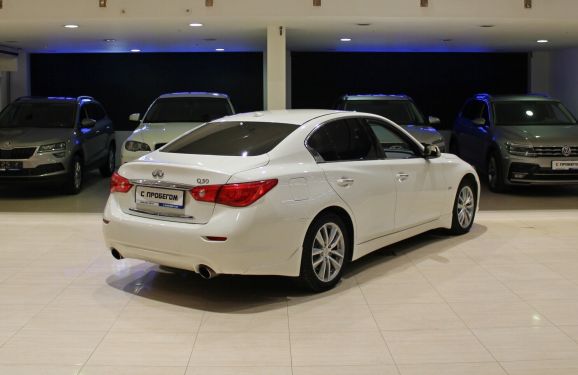 Infiniti Q50, 2.0 л, АТ, 2015 фото 4