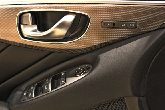 Infiniti Q50, 2.0 л, АТ, 2015 фото 2