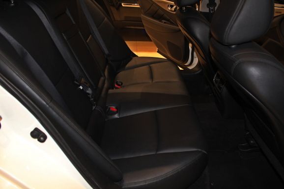 Infiniti Q50, 2.0 л, АТ, 2015 фото 1