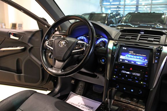 Toyota Camry, 3.5 л, АТ, 2016 фото 9