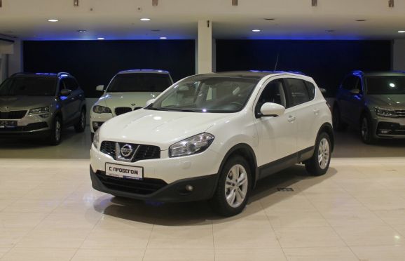 Nissan Qashqai, 2.0 л, Вариатор, 2013 фото 3