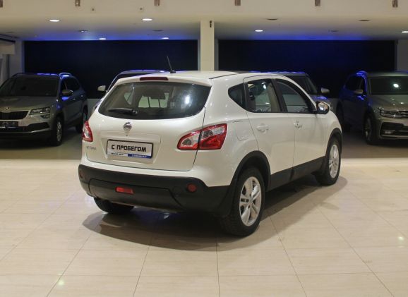 Nissan Qashqai, 2.0 л, Вариатор, 2013 фото 4