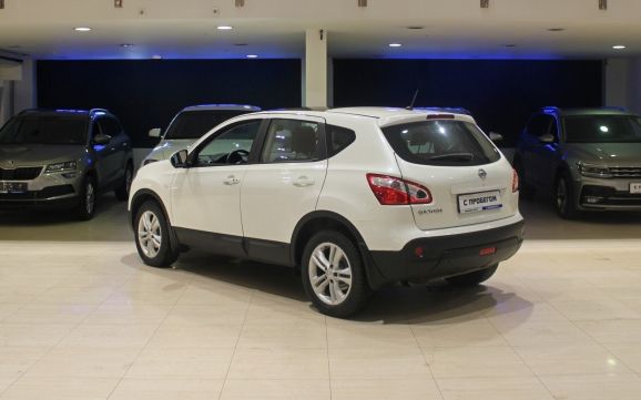 Nissan Qashqai, 2.0 л, Вариатор, 2013 фото 6
