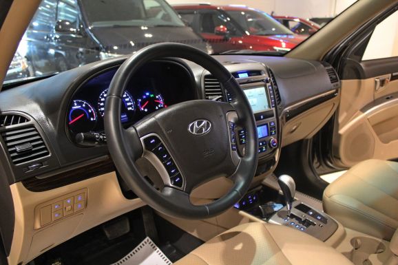Hyundai Santa Fe, 2.2 л, АТ, 2011 фото 7