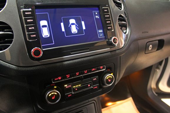 Volkswagen Tiguan, 2.0 л, АТ, 2015 фото 2