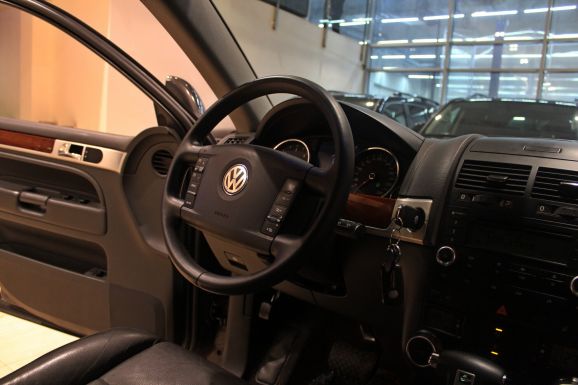 Volkswagen Touareg, 3.0 л, АТ, 2008 фото 9
