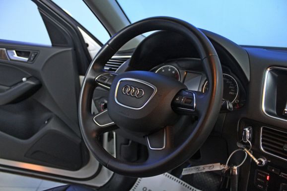 Audi Q5, 2.0 л, АТ, 2013 фото 10