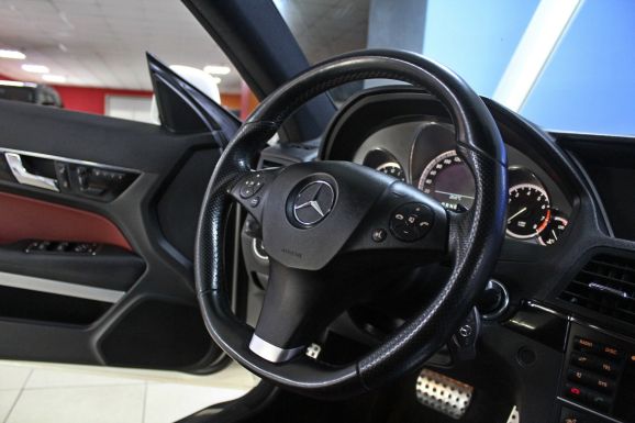 Mercedes-Benz E-Класс, 1.8 л, АТ, 2010 фото 9