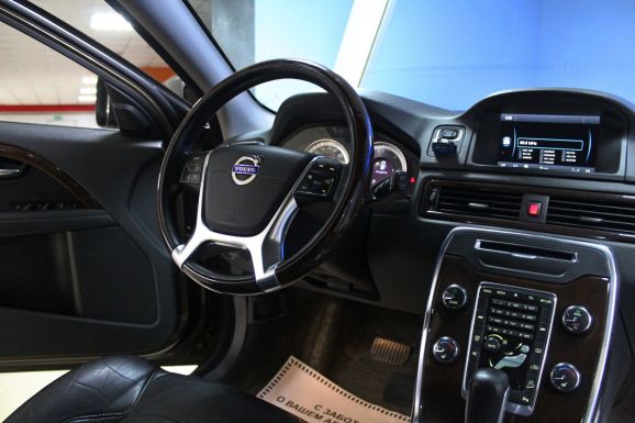 Volvo XC70, 2.4 л, АТ, 2012 фото 8