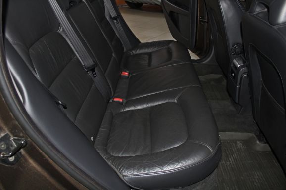 Volvo XC70, 2.4 л, АТ, 2012 фото 1