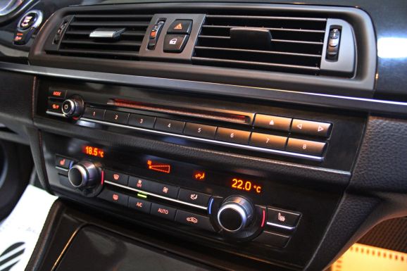 BMW 5 серии, 2.0 л, АТ, 2012 фото 8