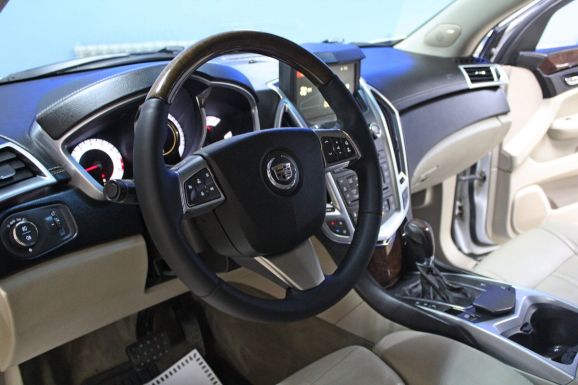 Cadillac SRX, 3.0 л, АТ, 2012 фото 10