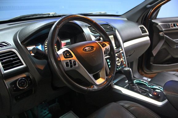 Ford Explorer, 3.5 л, АТ, 2013 фото 7