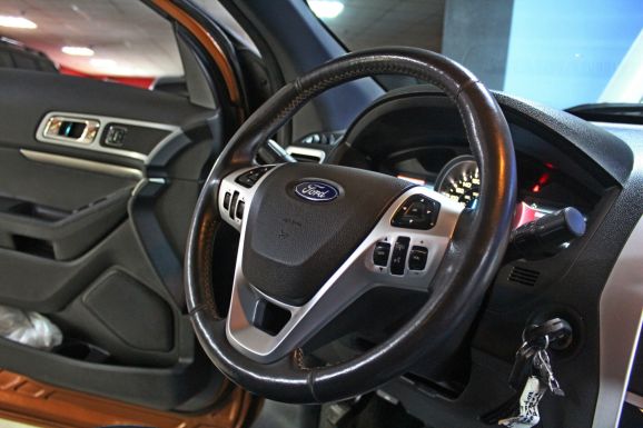 Ford Explorer, 3.5 л, АТ, 2013 фото 10