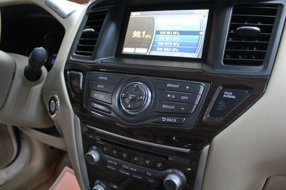 Nissan Pathfinder, 3.5 л, Вариатор, 2015 фото 10