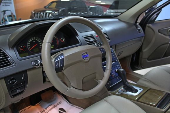 Volvo XC90, 2.5 л, АТ, 2011 фото 7