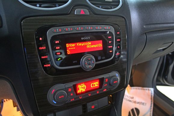 Ford Focus, 1.6 л, АТ, 2011 фото 8