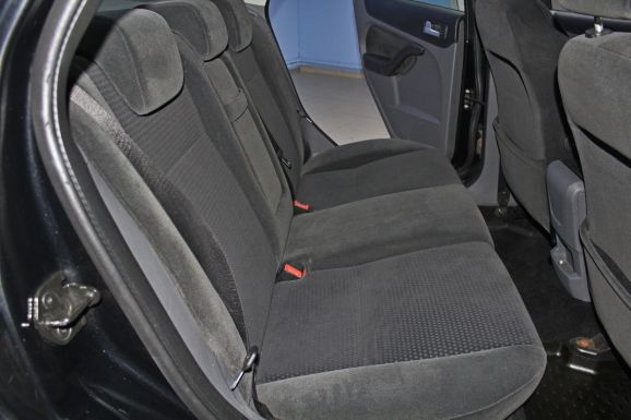 Ford Focus, 1.6 л, АТ, 2011 фото 1