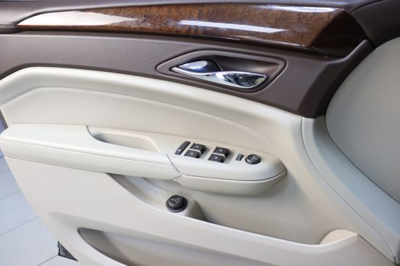 Cadillac SRX, 3.0 л, АТ, 2011 фото 8